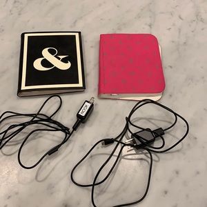 2 nook reader covers / 2 nook chargers